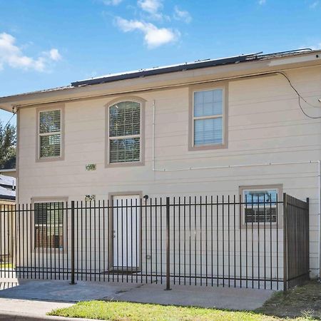 Stunning & Vibrant Apt 7 Min From Tx Med Center Houston Exterior foto