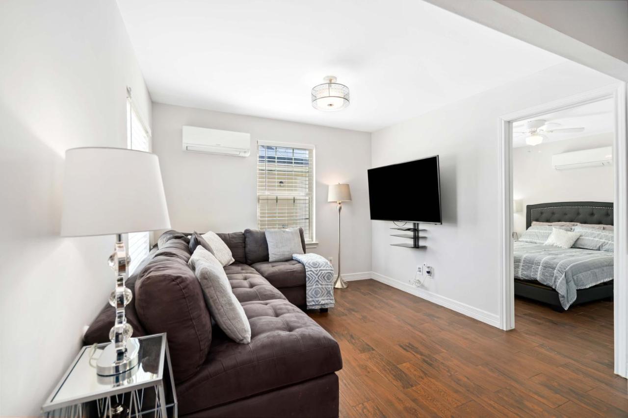 Stunning & Vibrant Apt 7 Min From Tx Med Center Houston Exterior foto